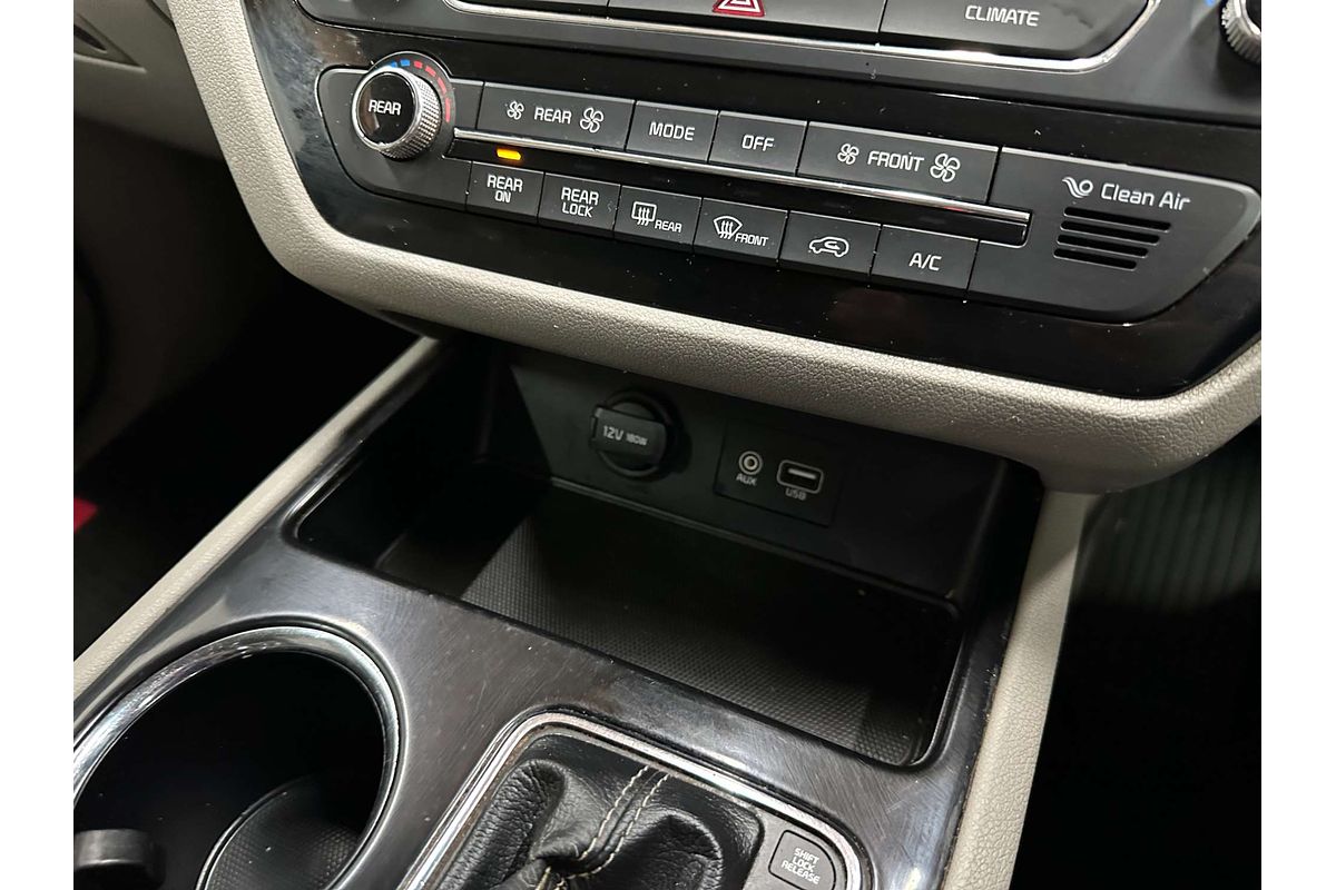2018 Kia Carnival Platinum YP