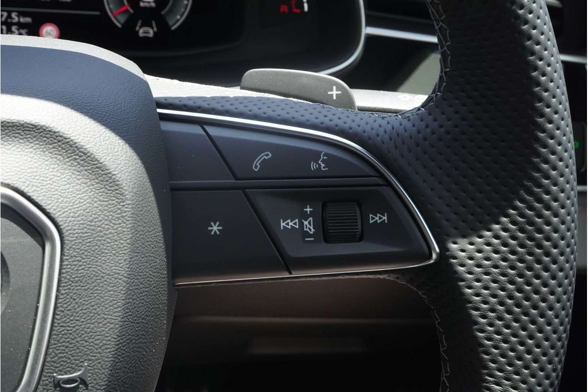 2024 Audi A4 45 TFSI S line B9