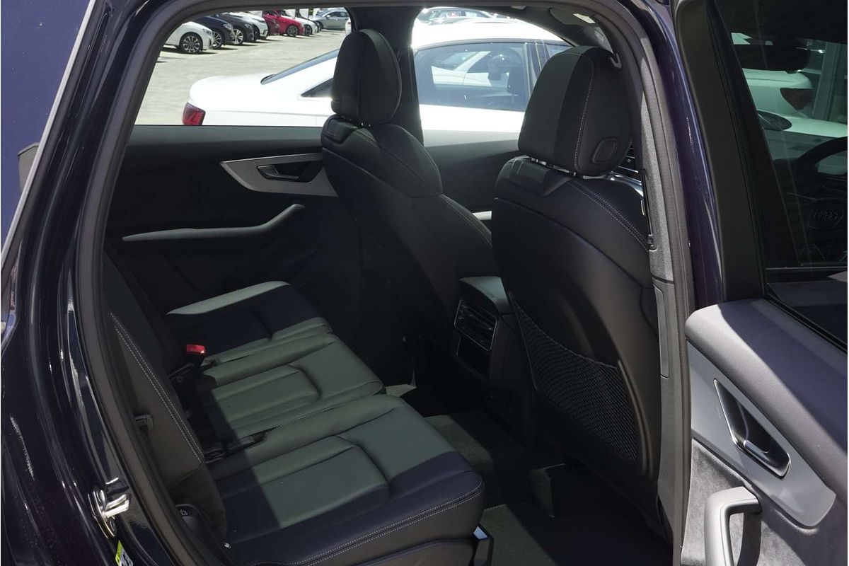 2024 Audi Q7 55 TFSI S line 4M