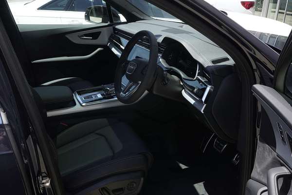 2024 Audi Q7 55 TFSI S line 4M