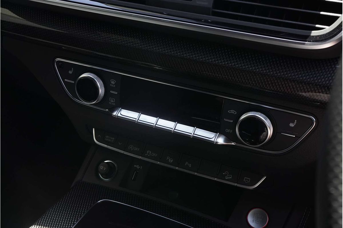 2024 Audi Q7 55 TFSI S line 4M