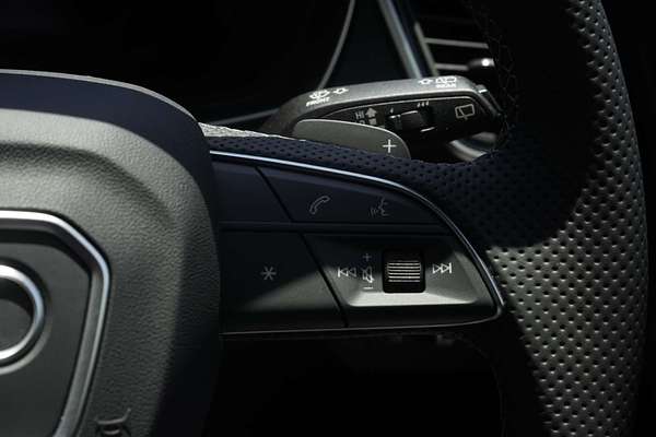 2024 Audi Q7 55 TFSI S line 4M