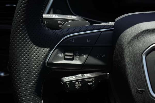 2024 Audi Q7 55 TFSI S line 4M
