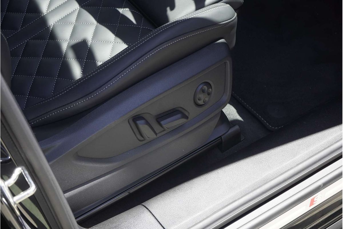2024 Audi Q7 55 TFSI S line 4M