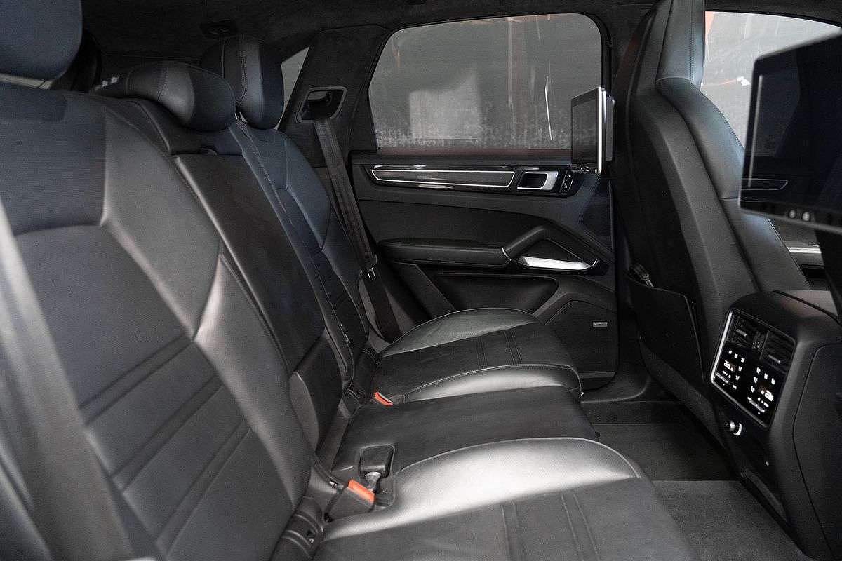 2018 Porsche Cayenne Turbo 9YA