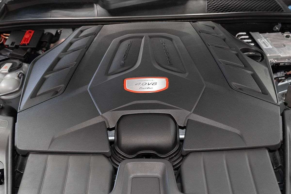 2018 Porsche Cayenne Turbo 9YA