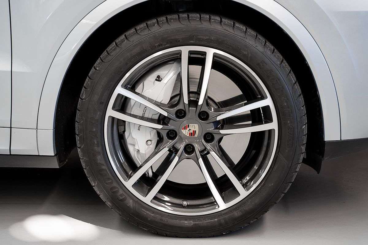 2018 Porsche Cayenne Turbo 9YA