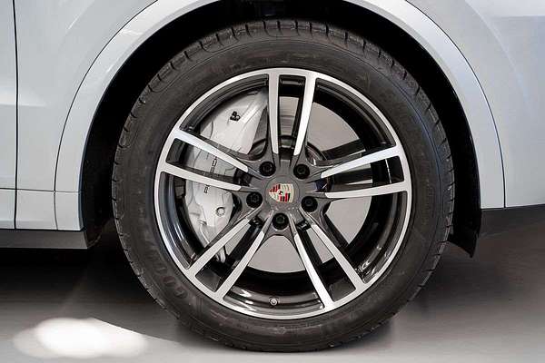 2018 Porsche Cayenne Turbo 9YA