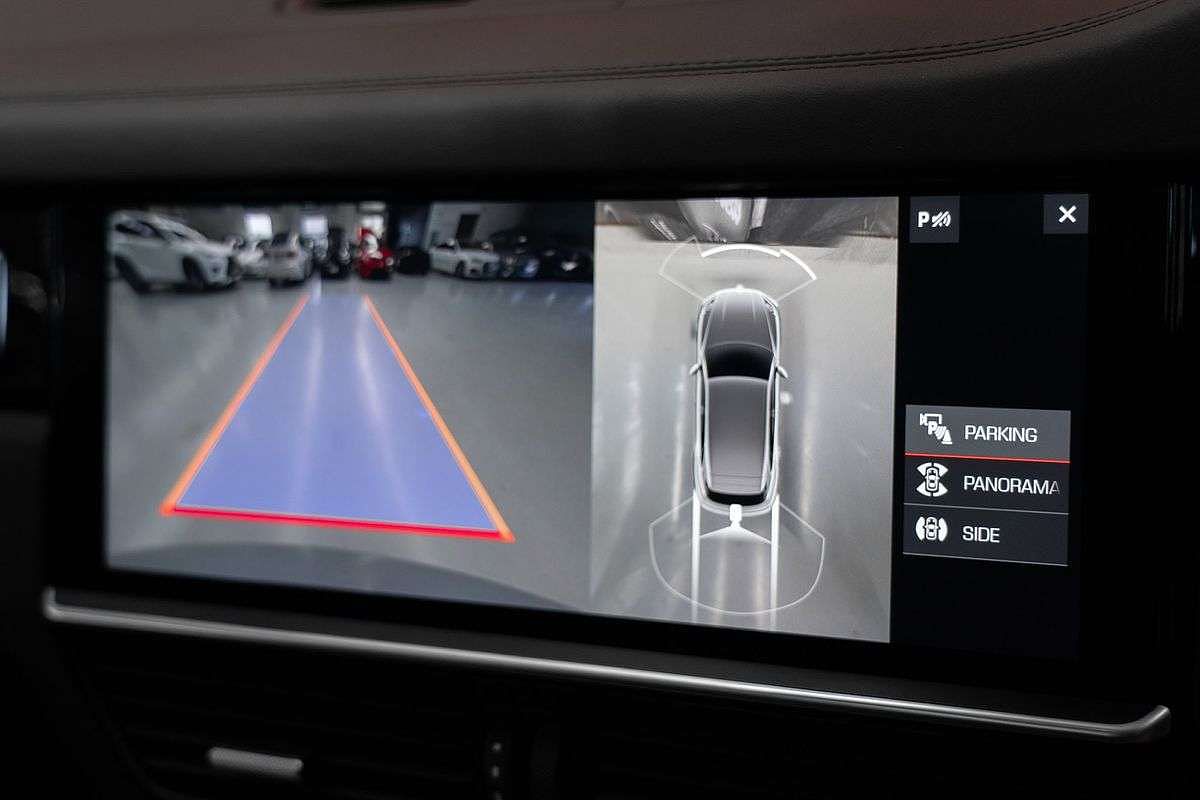 2018 Porsche Cayenne Turbo 9YA