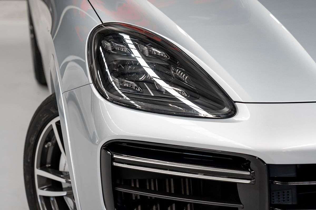 2018 Porsche Cayenne Turbo 9YA
