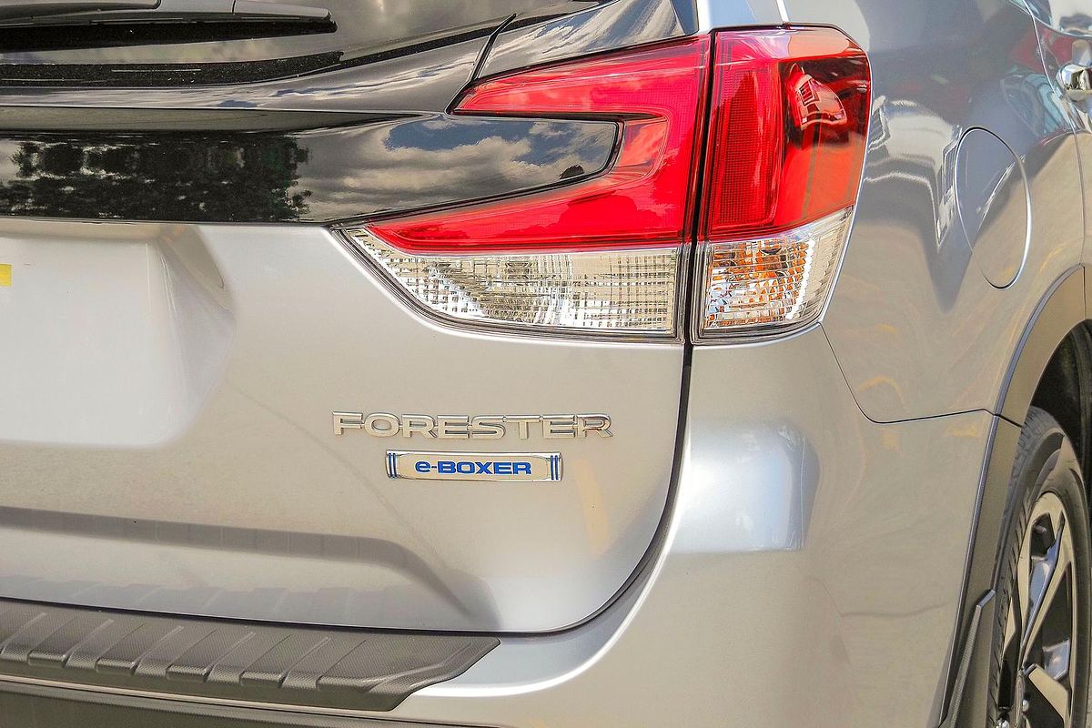 2022 Subaru Forester Hybrid S S5