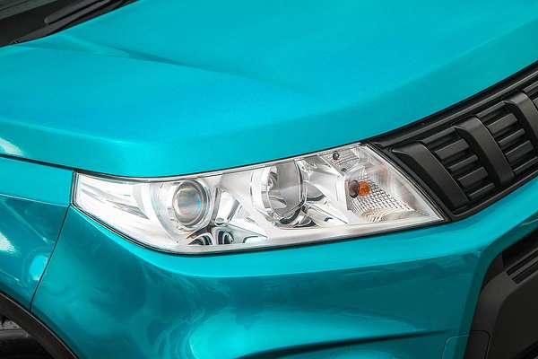 2024 Suzuki Vitara Shadow LY Series II