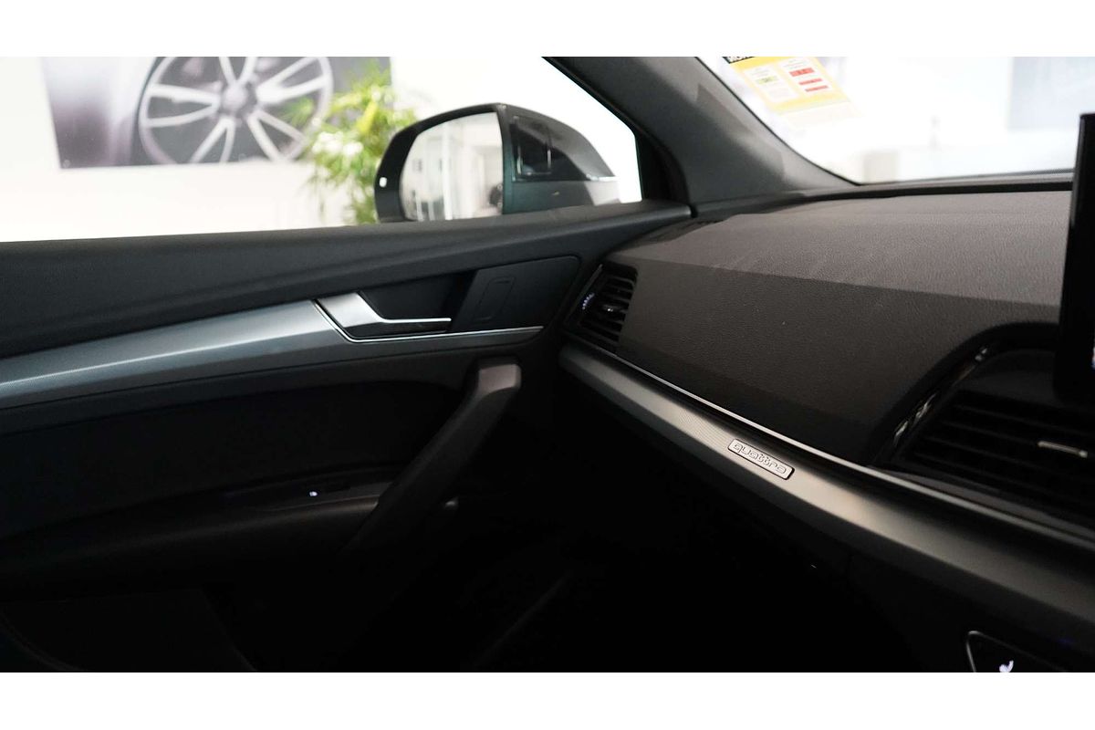 2024 Audi Q5 40 TDI S Line FY