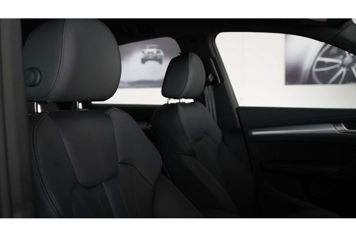 2024 Audi Q5 40 TDI S Line FY