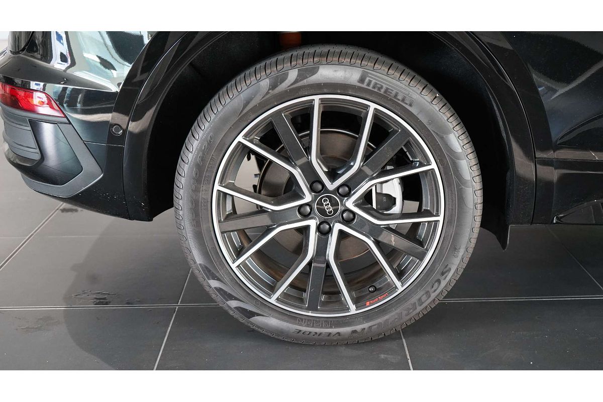 2024 Audi Q5 40 TDI S Line FY