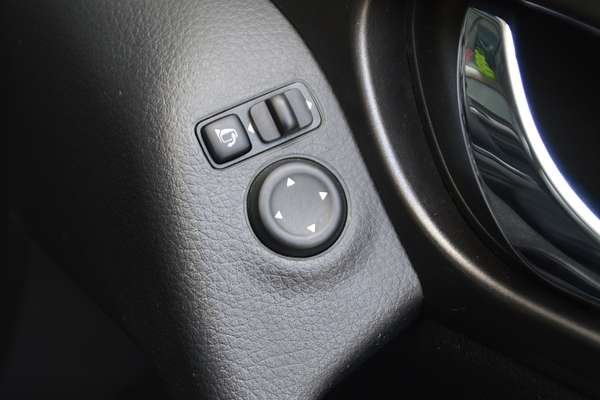 2014 Nissan X-TRAIL ST T32