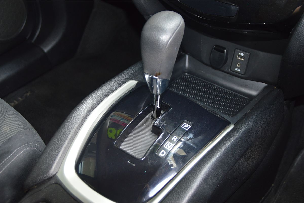 2014 Nissan X-TRAIL ST T32