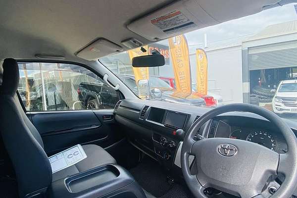 2015 Toyota Hiace