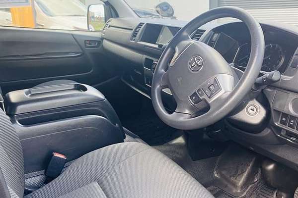 2022 Toyota Hiace