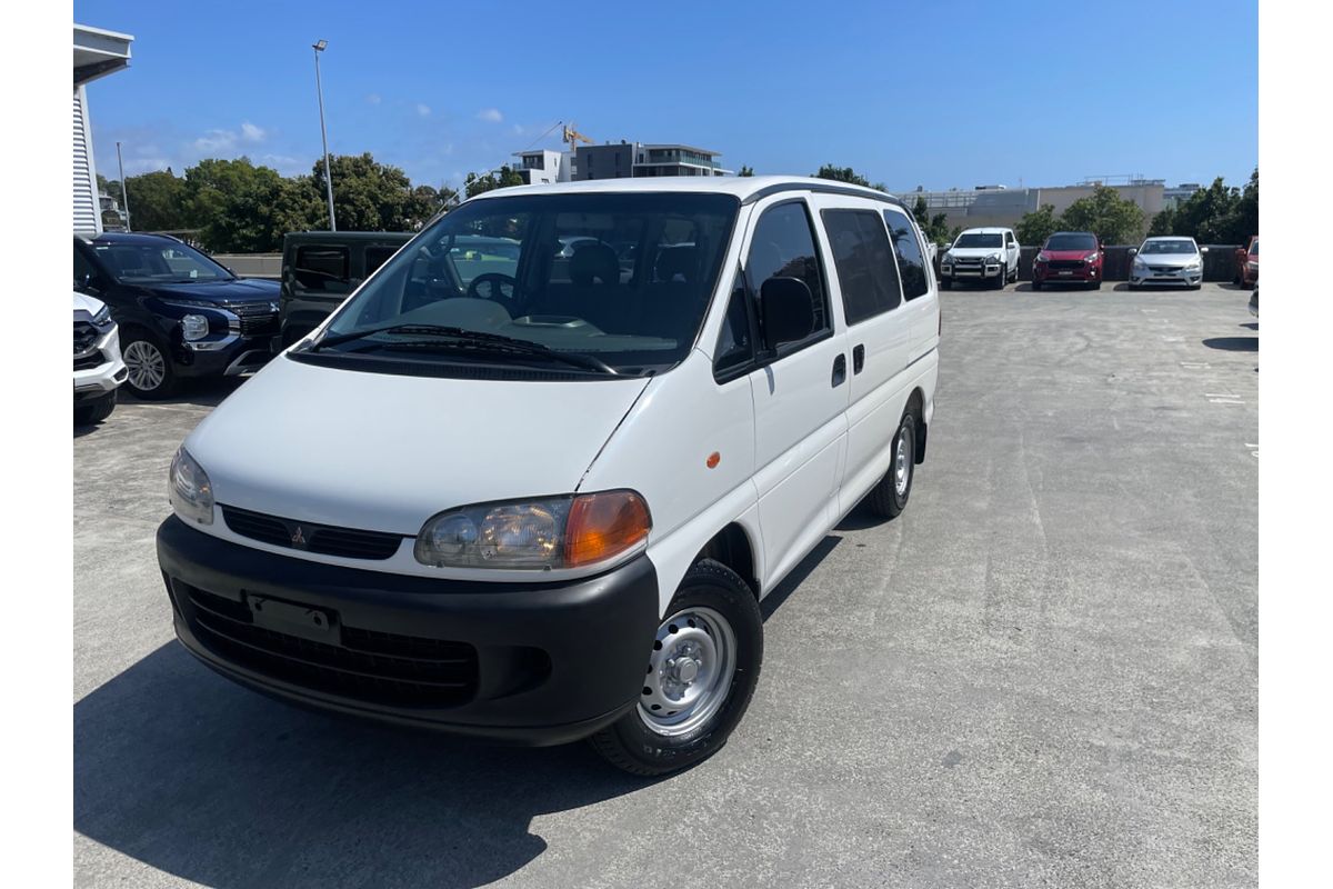 1997 Mitsubishi Starwagon GL WA