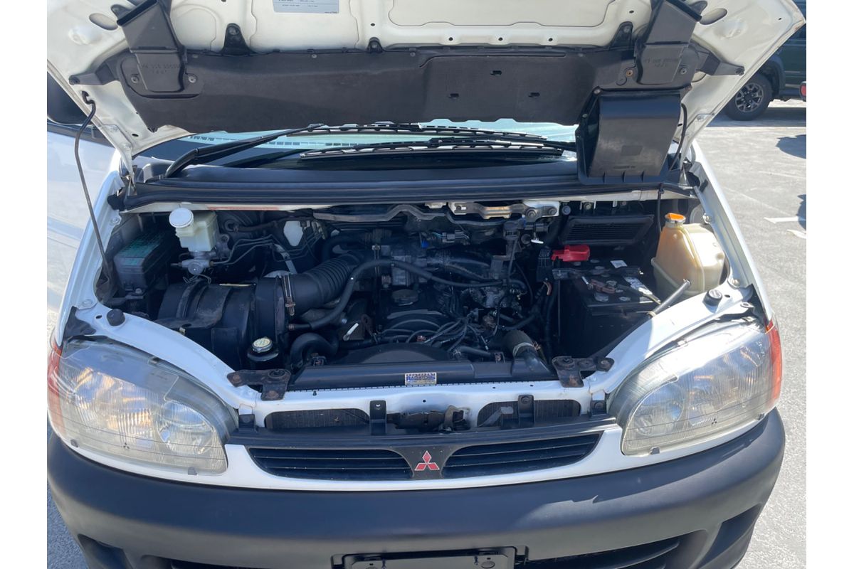 1997 Mitsubishi Starwagon GL WA