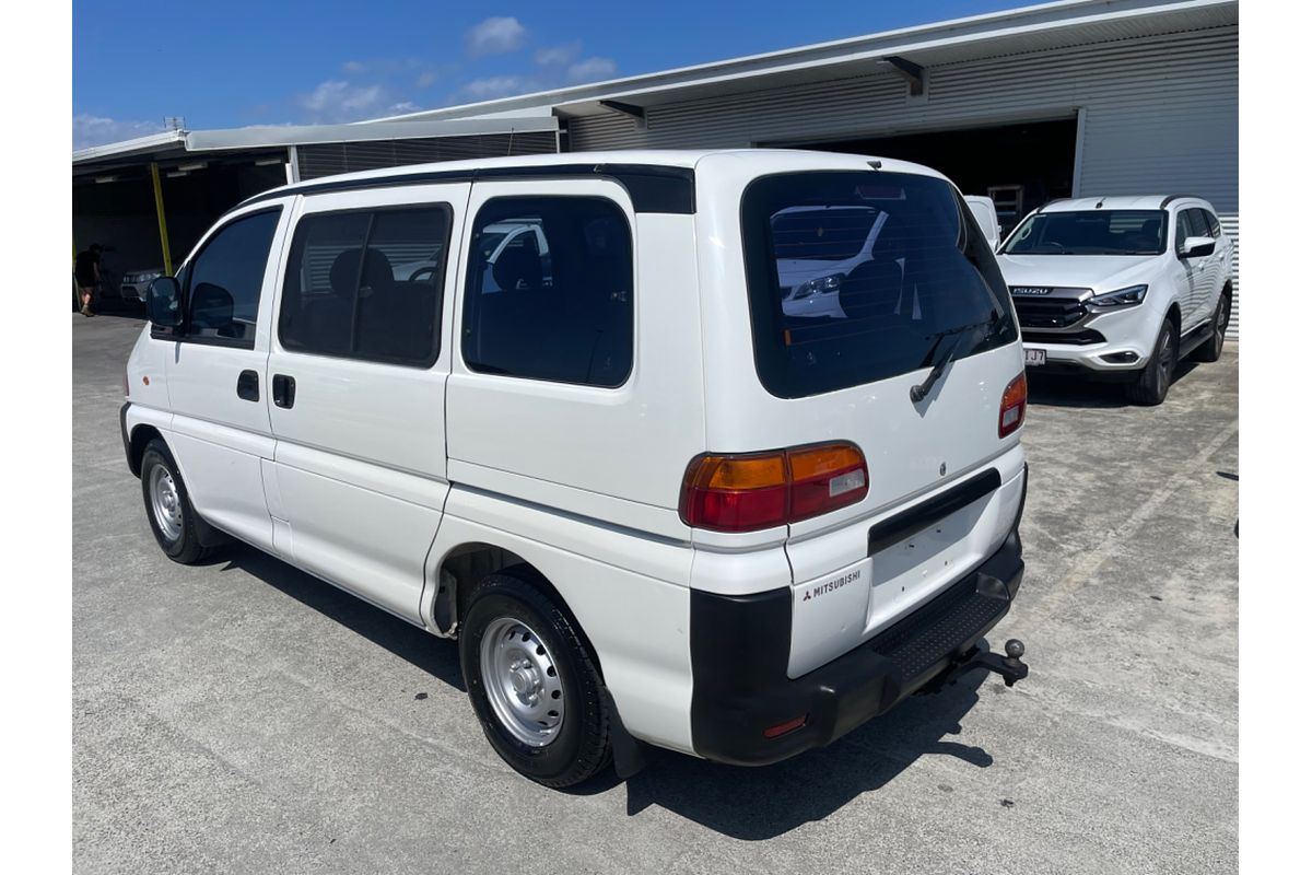 1997 Mitsubishi Starwagon GL WA