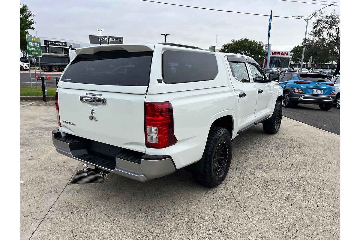 2024 Mitsubishi Triton GLX MV 4X4