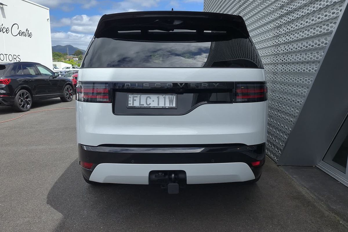 2024 Land Rover Discovery D300 Dynamic SE Series 5