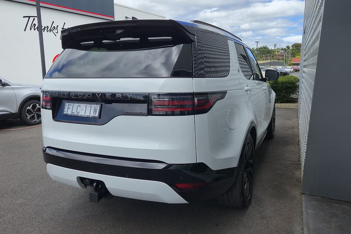 2024 Land Rover Discovery D300 Dynamic SE Series 5