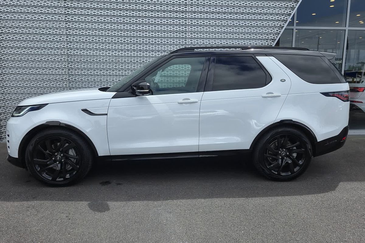 2024 Land Rover Discovery D300 Dynamic SE Series 5