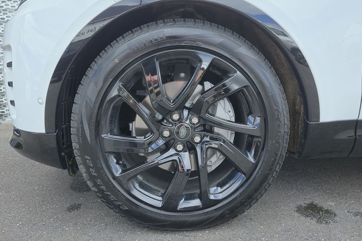 2024 Land Rover Discovery D300 Dynamic SE Series 5