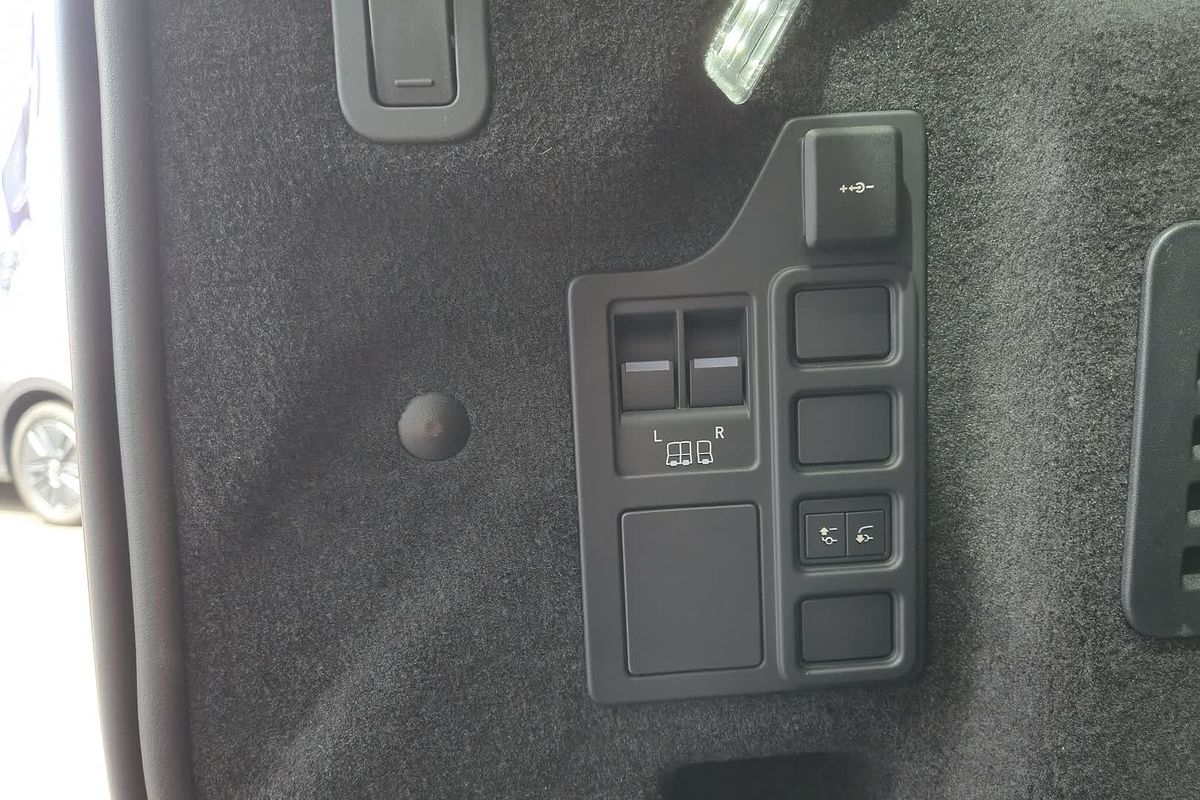 2024 Land Rover Discovery D300 Dynamic SE Series 5