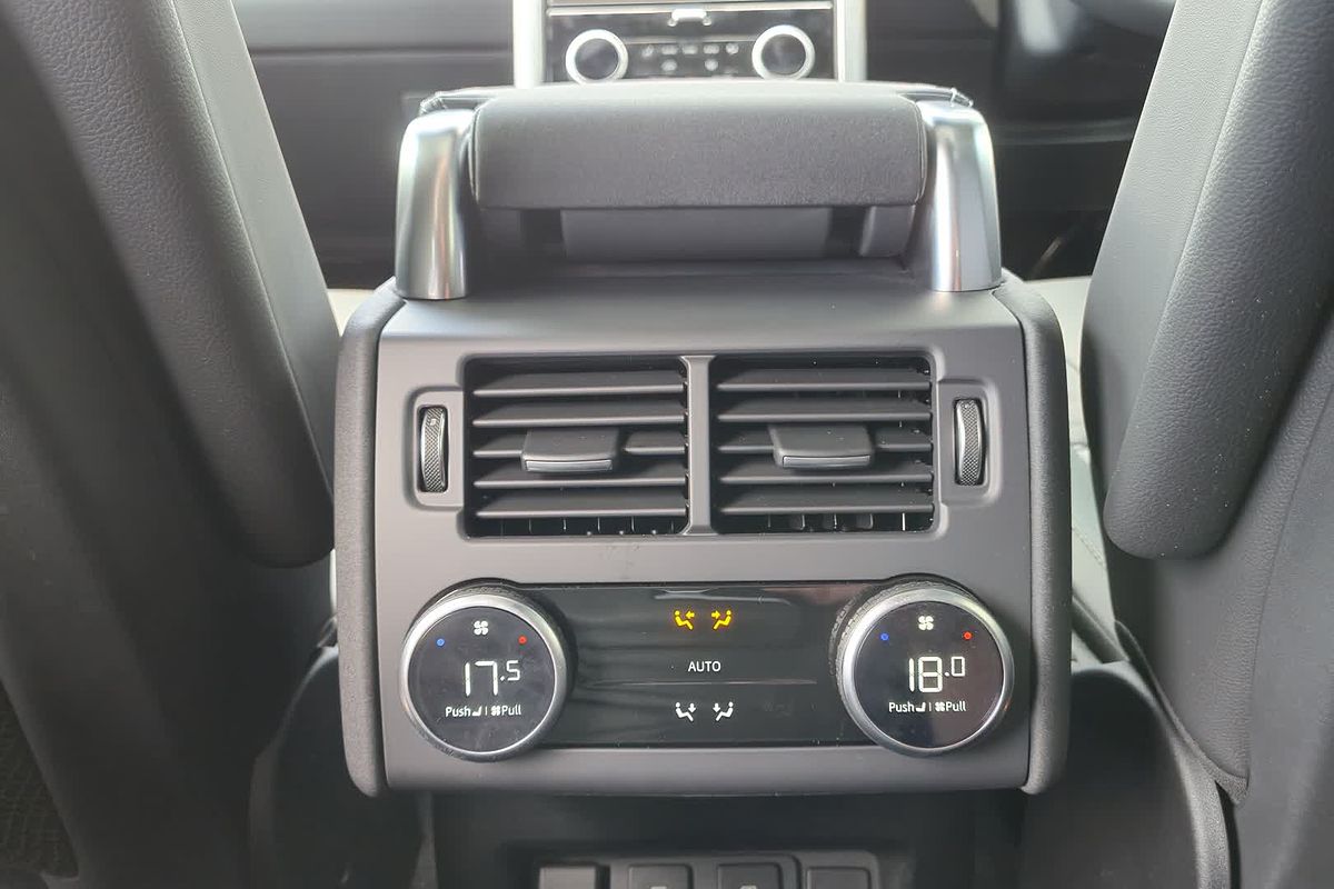 2024 Land Rover Discovery D300 Dynamic SE Series 5