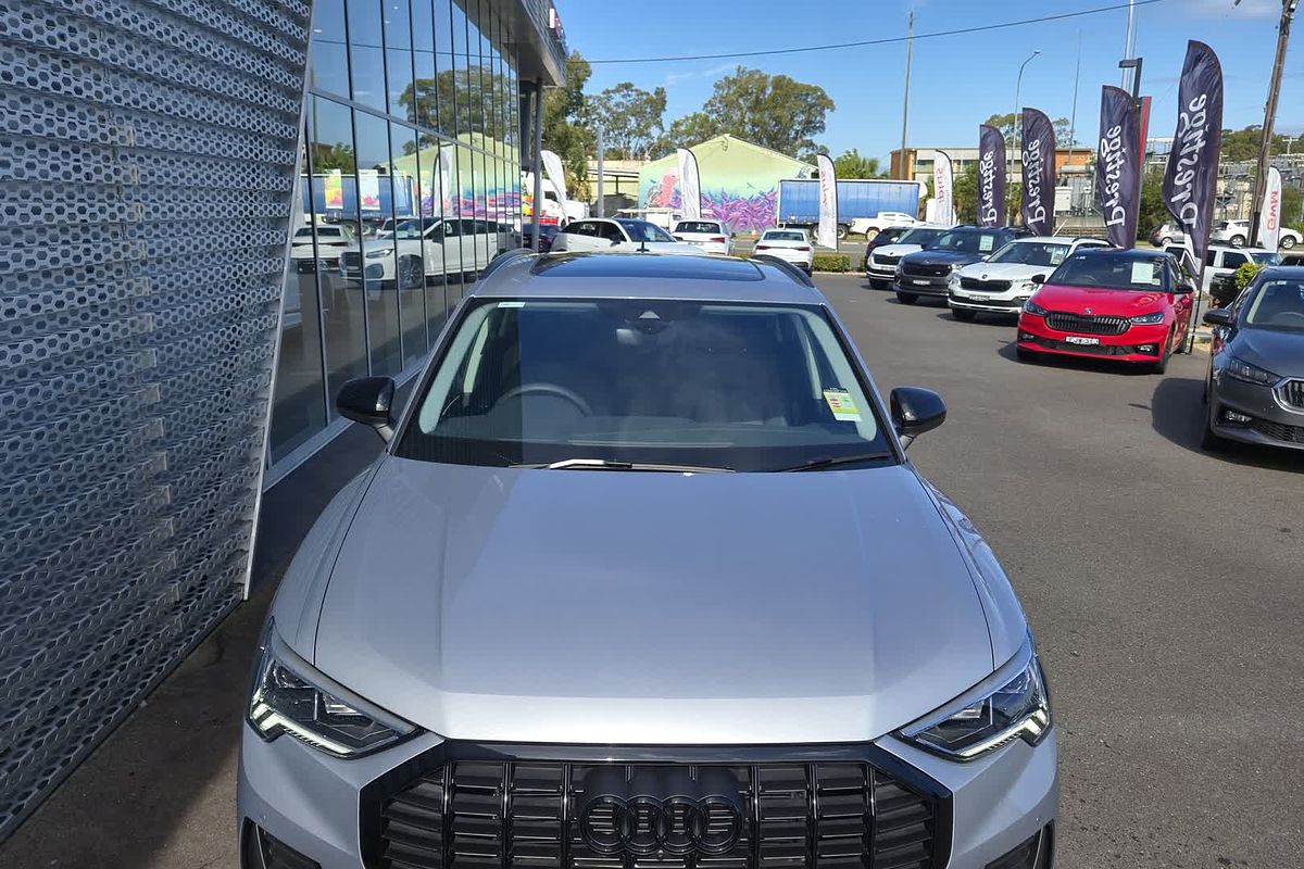 2024 Audi Q3 35 TFSI Dynamic Black F3