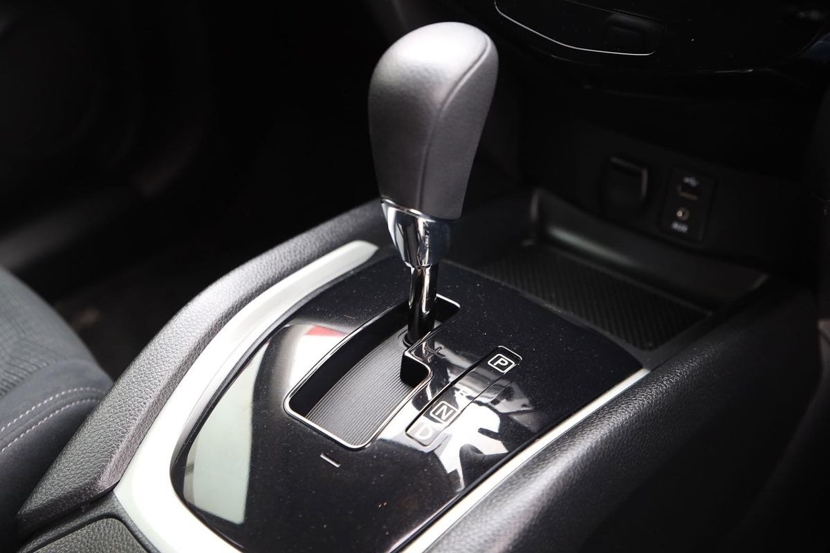 2014 Nissan X-TRAIL ST T32