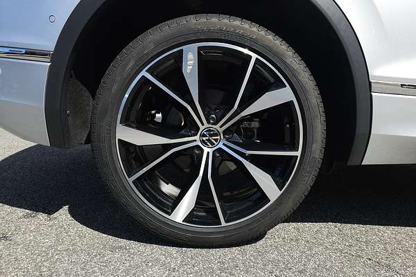2022 Volkswagen Tiguan 162TSI R-Line 5N