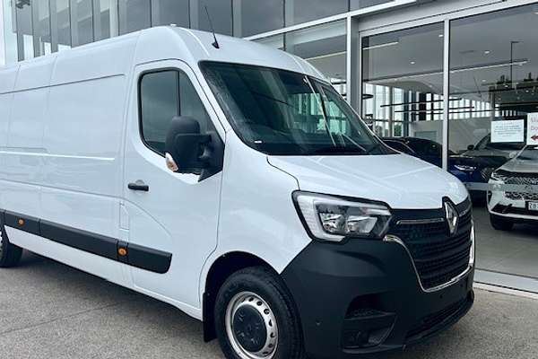 2023 Renault Master LWB Pro X62