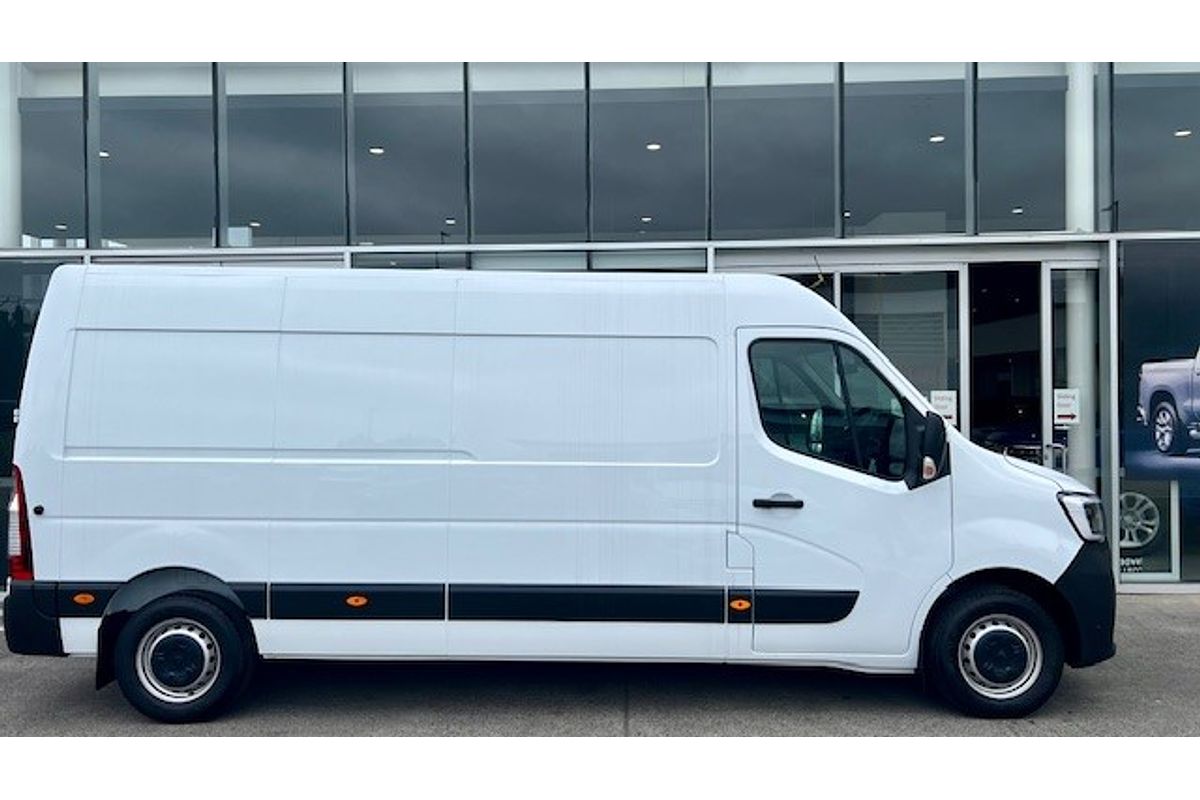 2023 Renault Master LWB Pro X62