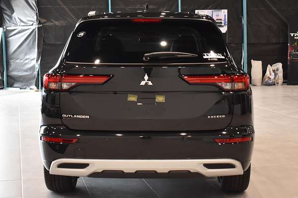 2024 Mitsubishi Outlander Exceed ZM