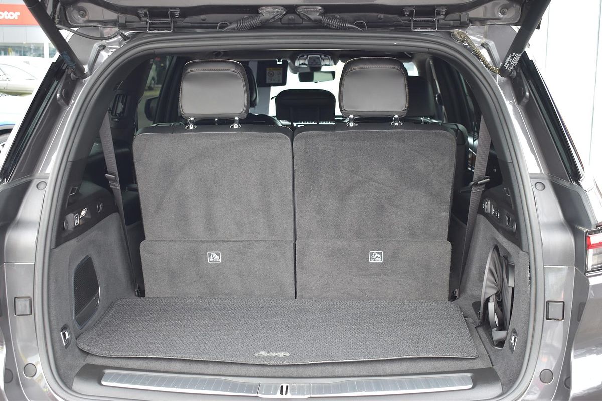 2022 Jeep Grand Cherokee L Summit Reserve WL