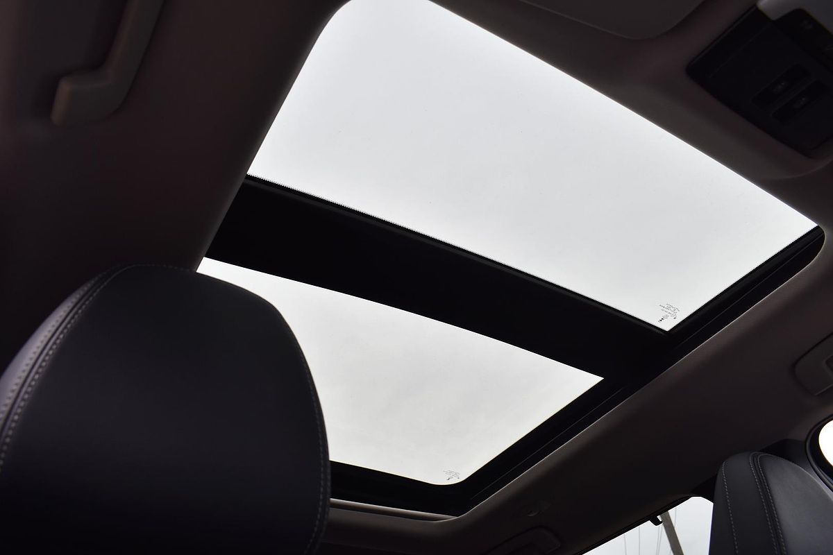 2024 Mitsubishi Outlander Exceed ZM