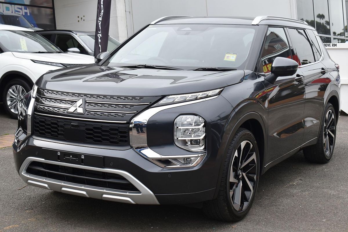 2024 Mitsubishi Outlander Exceed ZM