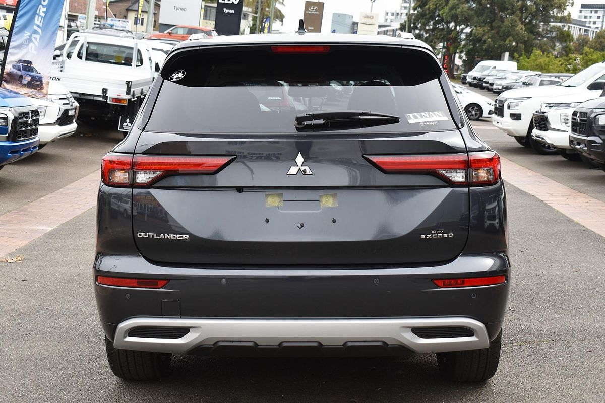 2024 Mitsubishi Outlander Exceed ZM