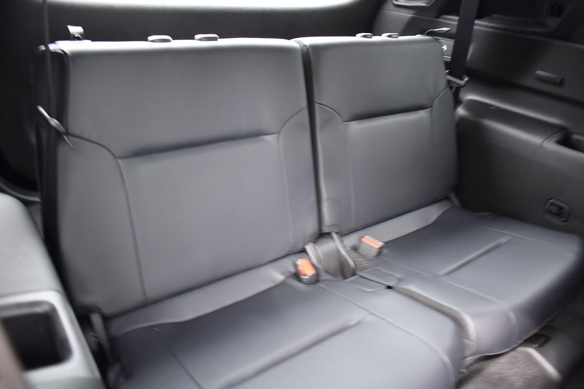 2024 Mitsubishi Outlander Exceed ZM