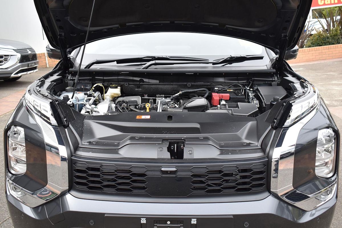 2024 Mitsubishi Outlander Exceed ZM