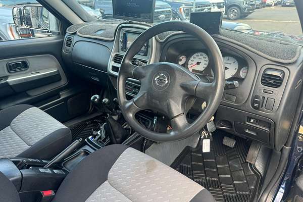 2010 Nissan Navara ST-R D22 4X4