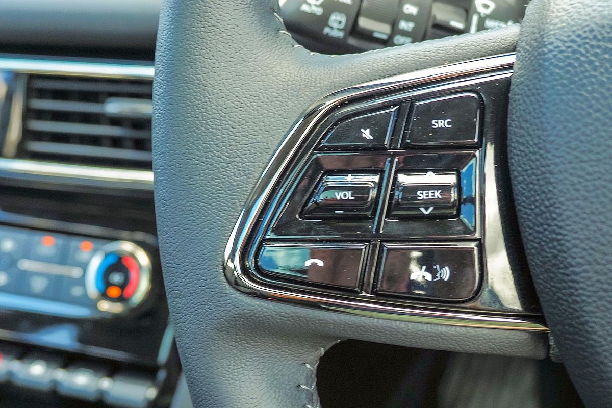 2024 Mahindra XUV700 AX7L Black Edition