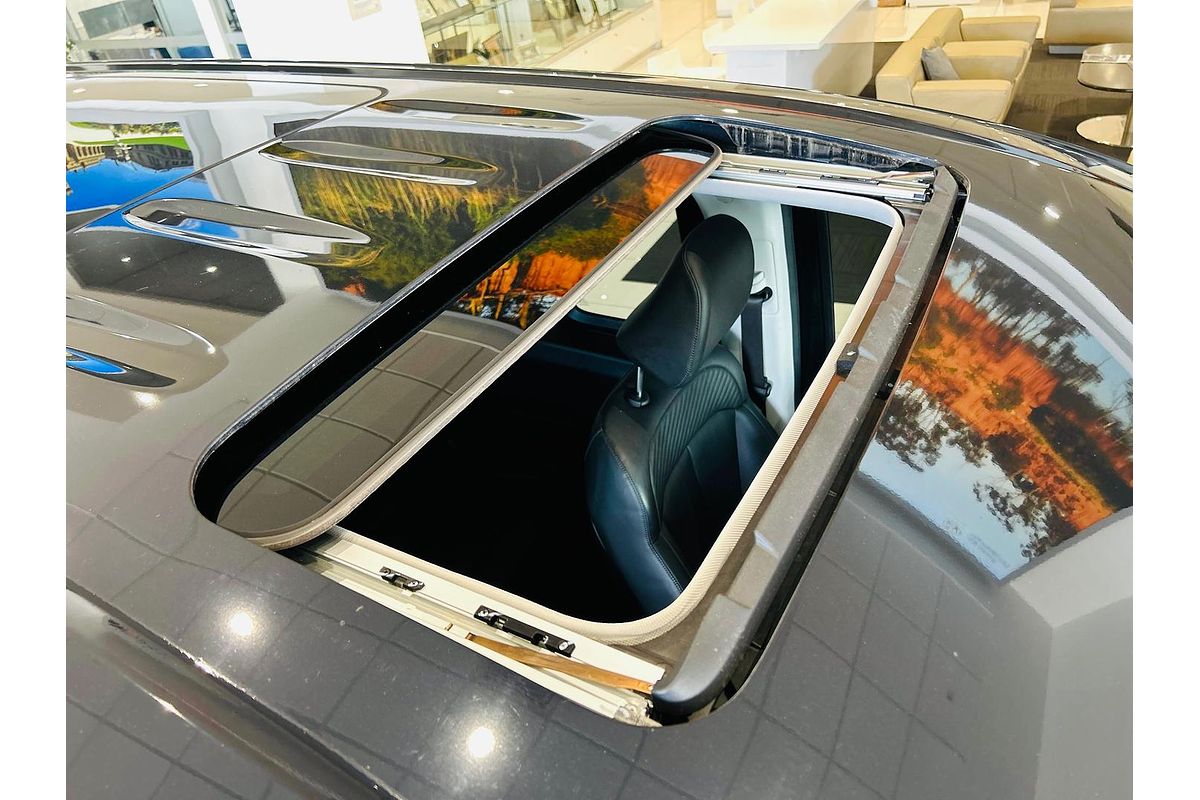 2021 Hyundai STARIA Highlander US4.V1