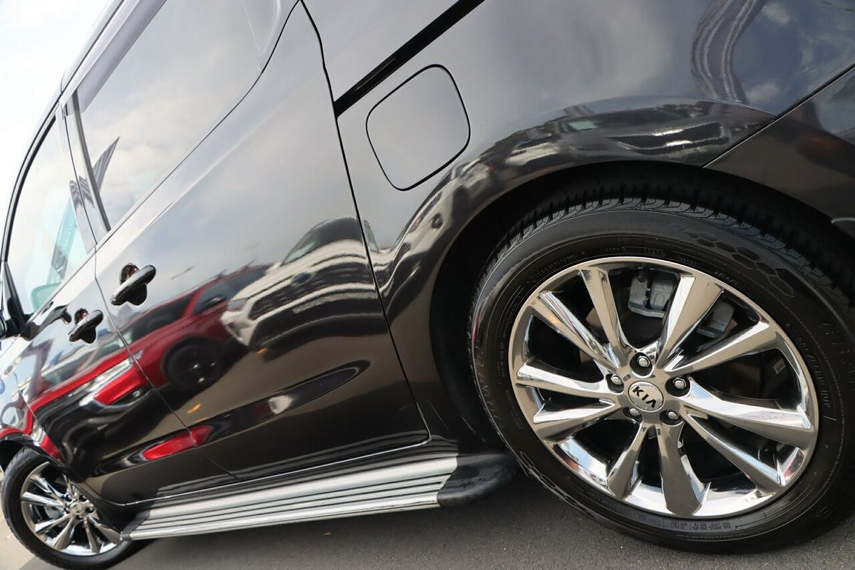 2018 Kia Carnival Platinum YP
