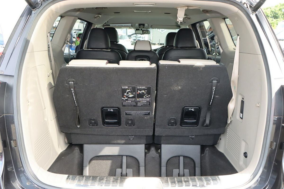 2018 Kia Carnival Platinum YP